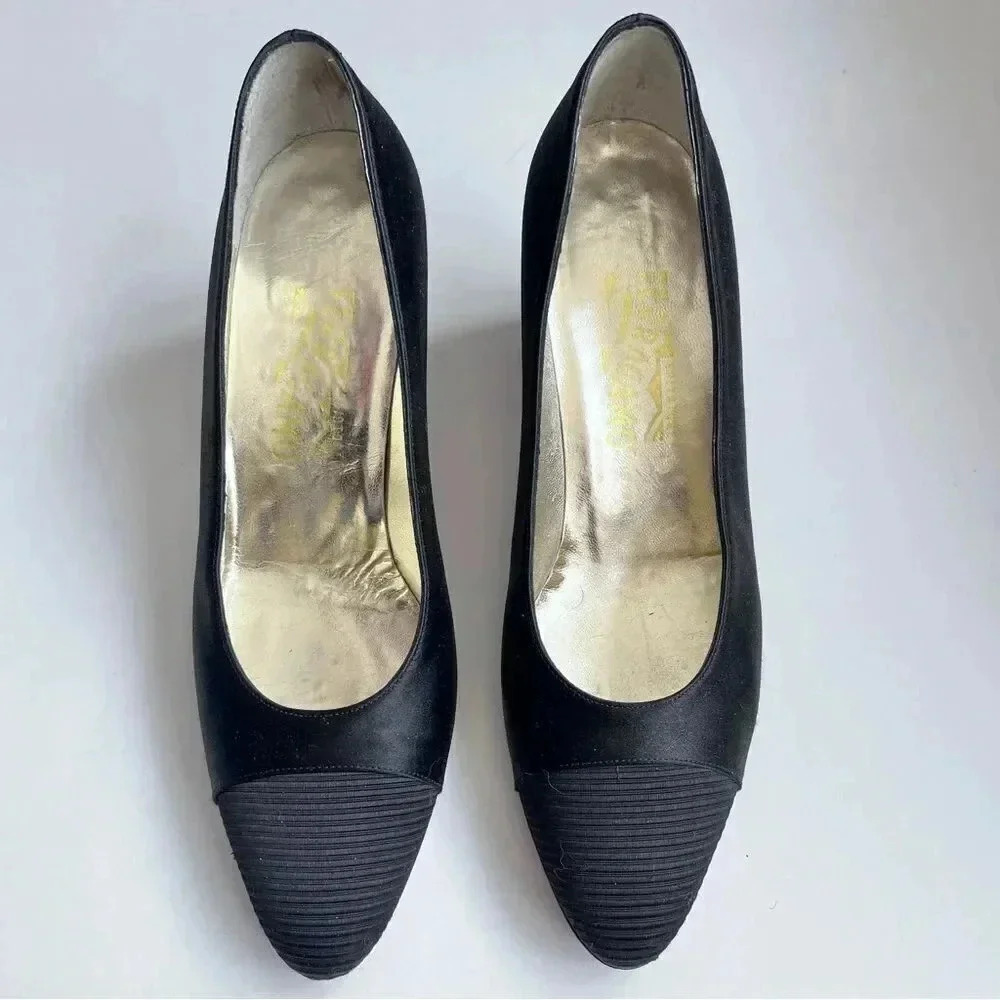 Vintage Salvatore Ferragamo Black Satin Heels Shoes Size 8.5 AA Narrow - Picture 2 of 11
